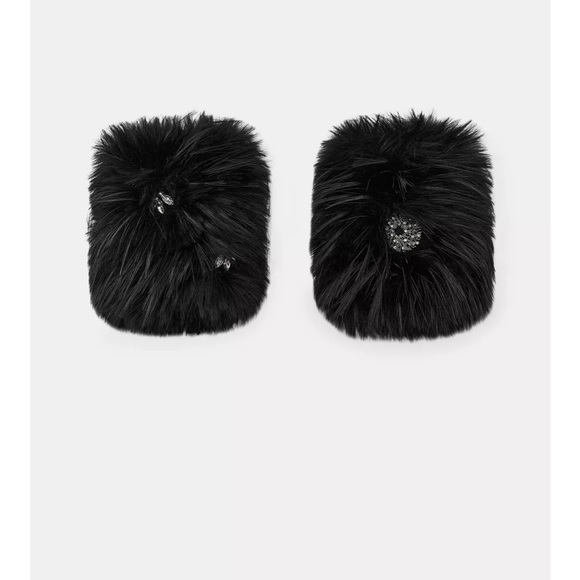 FAUX FUR JEWELED MITTENS - Picture 2 of 2